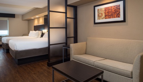 Suite, 2 Queen Beds