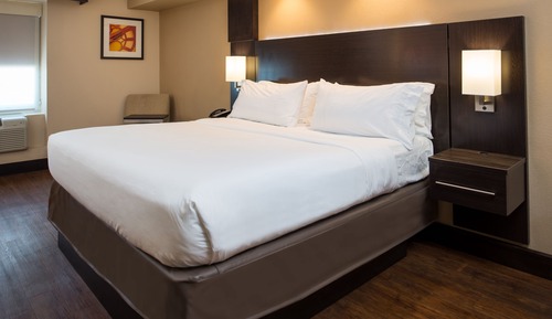 Suite, 1 King Bed, Accessible Bathtub, Non Smoking (Communications, Accessible Tub)
