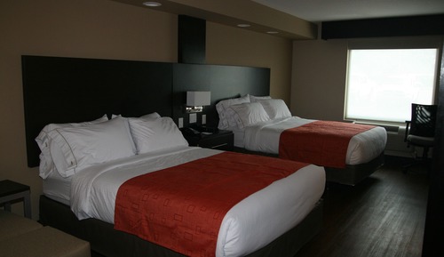 Room, 2 Queen Beds, Roll-in Shower (Communications, Roll-In Shower)