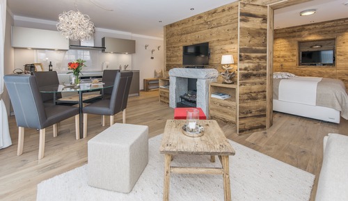 Deluxe Suite, 1 Bedroom, Kitchen, Garden View