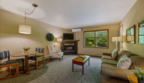 Suite, 1 Queen Bed + Sofa Bed (No Pets)