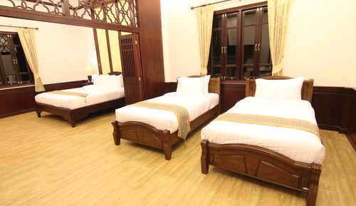 Deluxe Room / Pool View