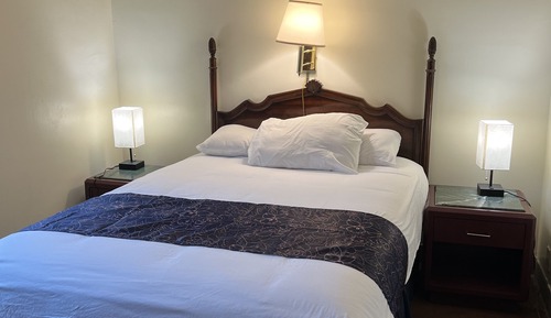 Deluxe Room, Multiple Beds, Non Smoking, Refrigerator & Microwave (3 Double Beds)