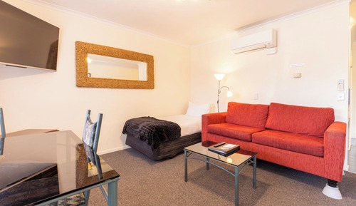 One Bedroom Access with Shower