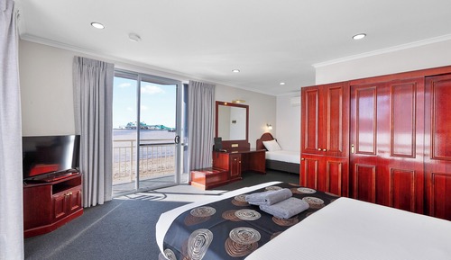 Superior Room, Multiple Beds, Balcony, Ocean View (Larger Room)