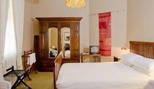 Superior Queen Ensuite Room