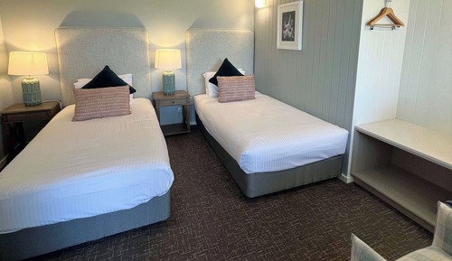 Standard Room, Non Smoking (Twin Room)