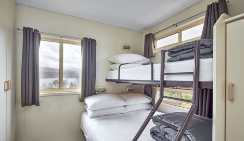 Deluxe Snow Gum Cabin