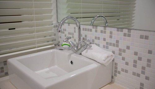 Single Room, Shared Bathroom
