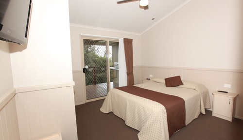 Standard Suite, Multiple Bedrooms, Non Smoking, Kitchen (Elevated Seaside Cabin)