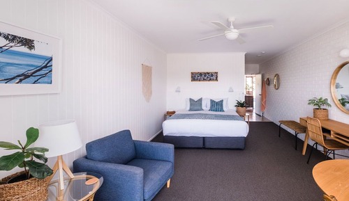 Superior Studio, Non Smoking, Kitchenette (King Studio Room)