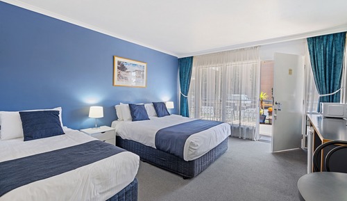  Twin Room - 1 Queen and 1 Single Bed
