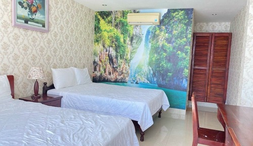 Family Room, Garden View