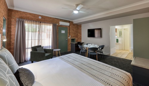 Family Room, Non Smoking, Kitchenette (2Bd Family)