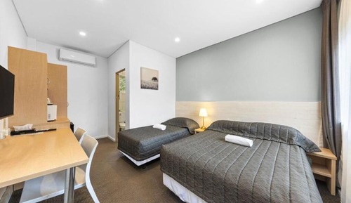 Standard Room (Twin Room)