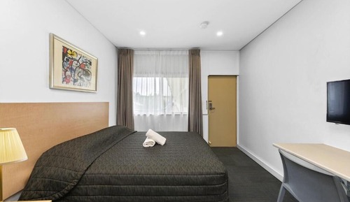 Standard Room, 1 Queen Bed