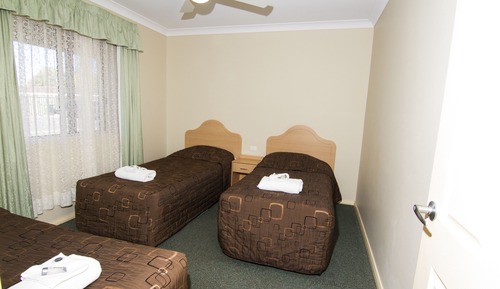 Deluxe Room, Non Smoking, Kitchenette (Deluxe 2 Bedroom Family)