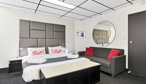 Deluxe Room, 1 King Bed