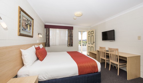 Queen and Single Room