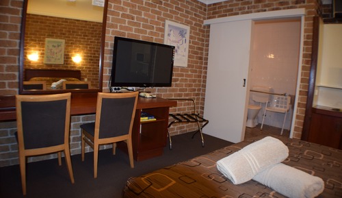 Standard Room, Non Smoking (Disabled Access Queen rm)