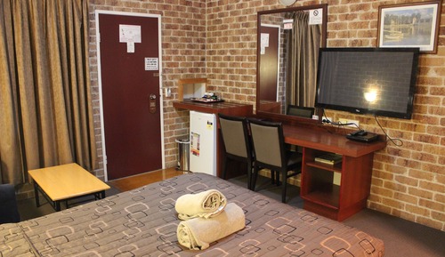 Standard Room, Non Smoking (DLXQueen)