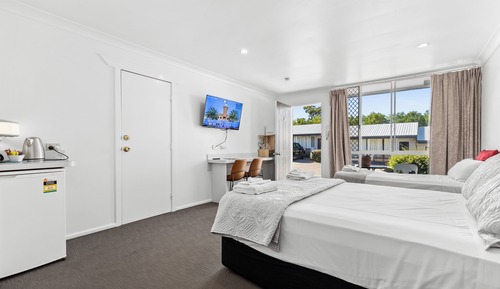 Comfort Triple Room