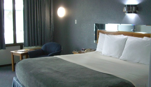 Standard Room, 1 King Bed