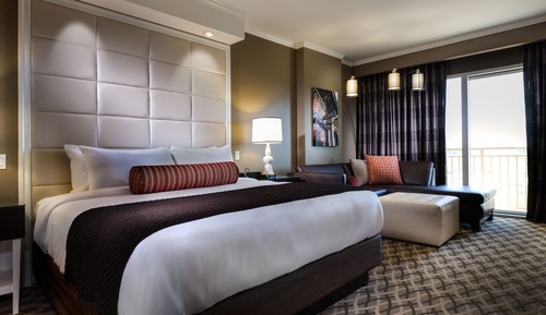 Room, 1 King Bed, Pool View