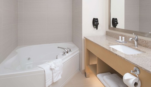 Deluxe Room, 1 King Bed, Non Smoking