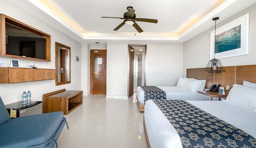 Standard Room, 2 Double Beds, Lagoon View