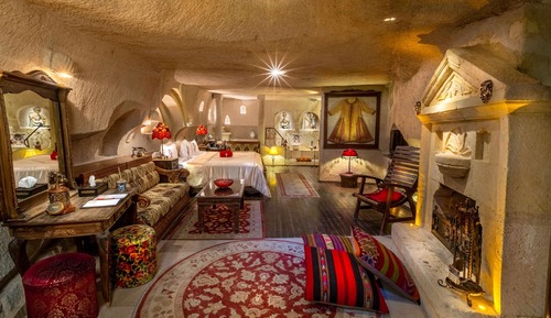 ROMAN KING SUITE with TURKISH HAMAM