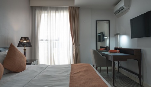 Three-bedroom condo