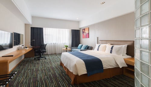 Standard Room, 1 Queen Bed, Accessible