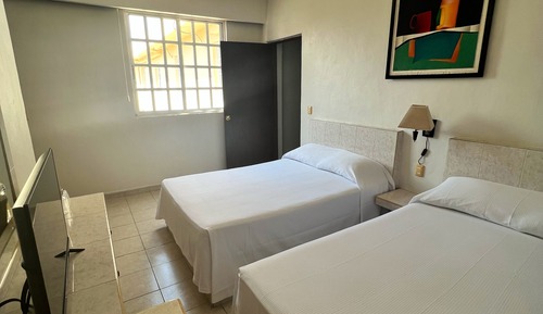 Junior Room, Courtyard View