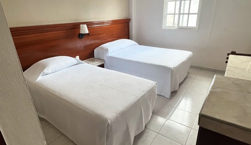 Classic Room, 1 Queen Bed