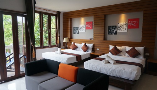 Family Room (Deluxe)