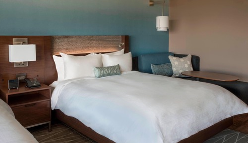 Room, 2 Queen Beds, Lake View (Hearing Accessible)