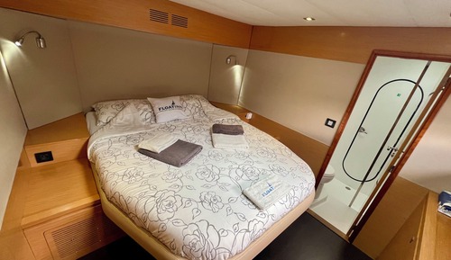 Deluxe Double Room, 1 Double Bed, Lake View (Saladin)