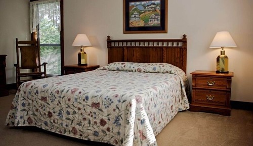 Traditional Condo, 2 Bedrooms, 2 Bathrooms, Mountain View