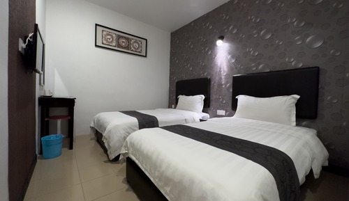 Standard Twin Room