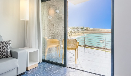 Junior Twin Room, Sea View (Frontal)