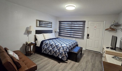 Deluxe Single Room