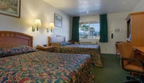 Standard Room, 2 Double Beds, Non Smoking