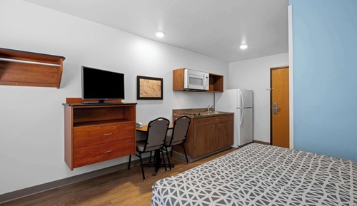 Standard Room, 1 Double Bed, Accessible, Non Smoking (Roll In Shower)