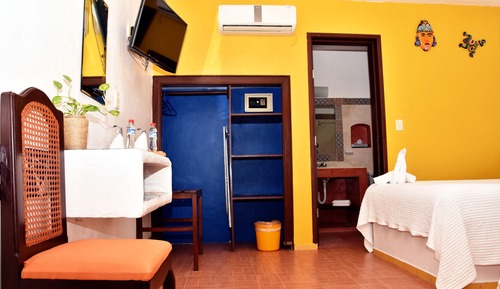 Traditional Double Room, Private Bathroom