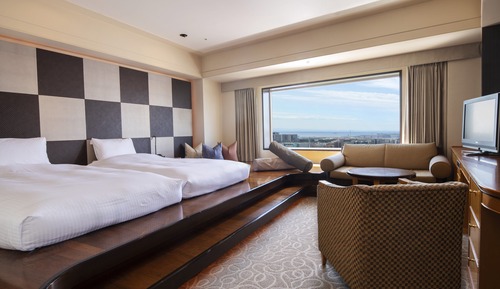 Superior Room - Upper Floor with City View - Non-Smoking