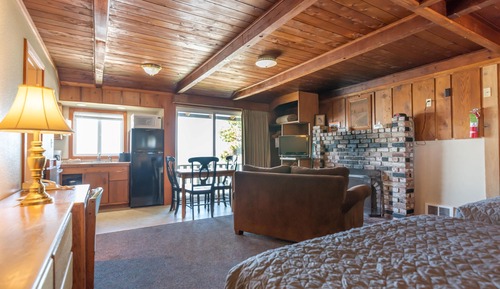 Superior Duplex, 2 Queen Beds, Kitchen, Oceanfront
