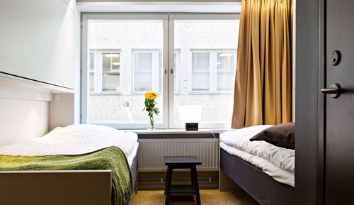 Standard Twin Room (2 single and 2 wallbeds)