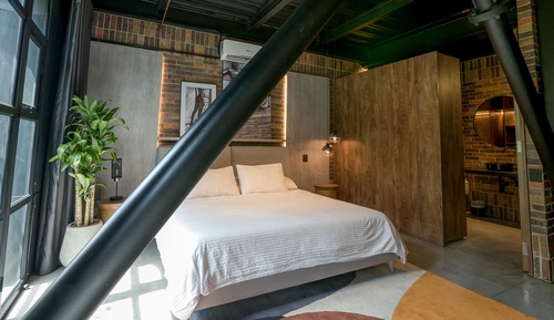 Design Penthouse, 1 Queen Bed, Mountain View