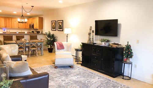 Condo, 2 Bedrooms